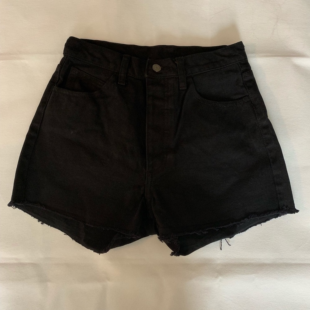 NWT🛍 Brandy Melville/ J.Galt Black Jean Shorts